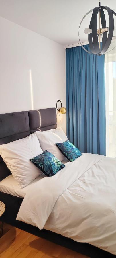 Cosmopolitan Apartament Z Bezplatnym, Prywatnym Parkingiem W Hali Garazowej Torun Exterior photo