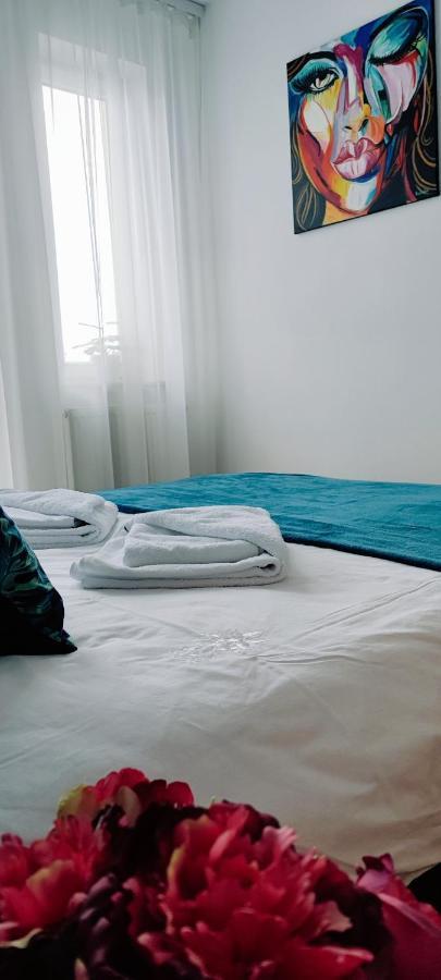 Cosmopolitan Apartament Z Bezplatnym, Prywatnym Parkingiem W Hali Garazowej Torun Exterior photo